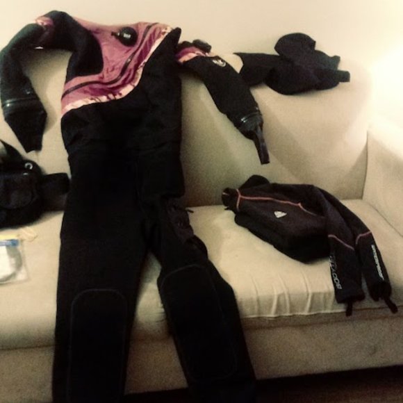 DUI Dry Suite - Picture 3 of 7